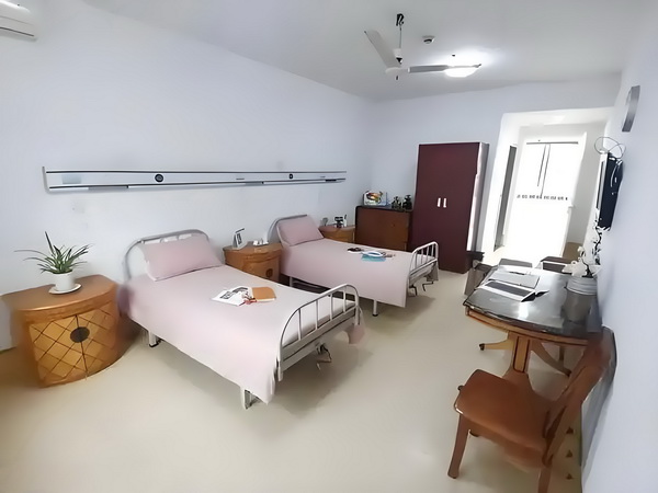 怎样才能成深圳户口_女人老了，走不动了，这2件事最好守口如瓶，这才是真聪明 保健融合、女人老了